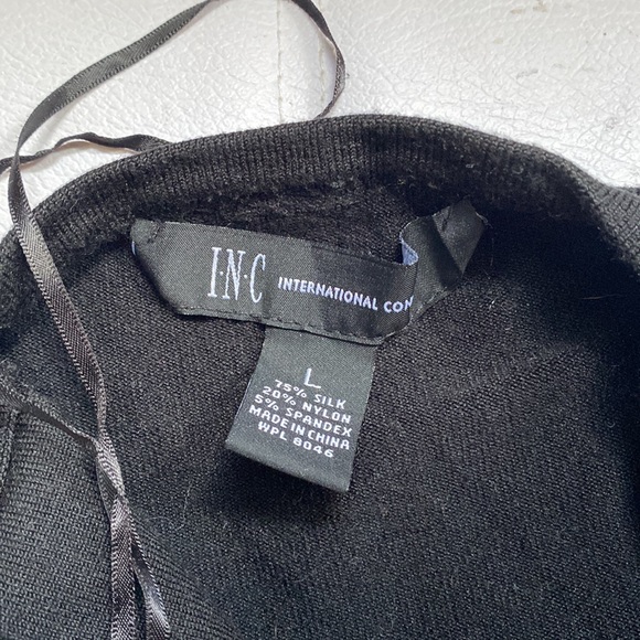 Woman’s halter - Picture 2 of 2